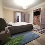 Hhh Sforii Residence